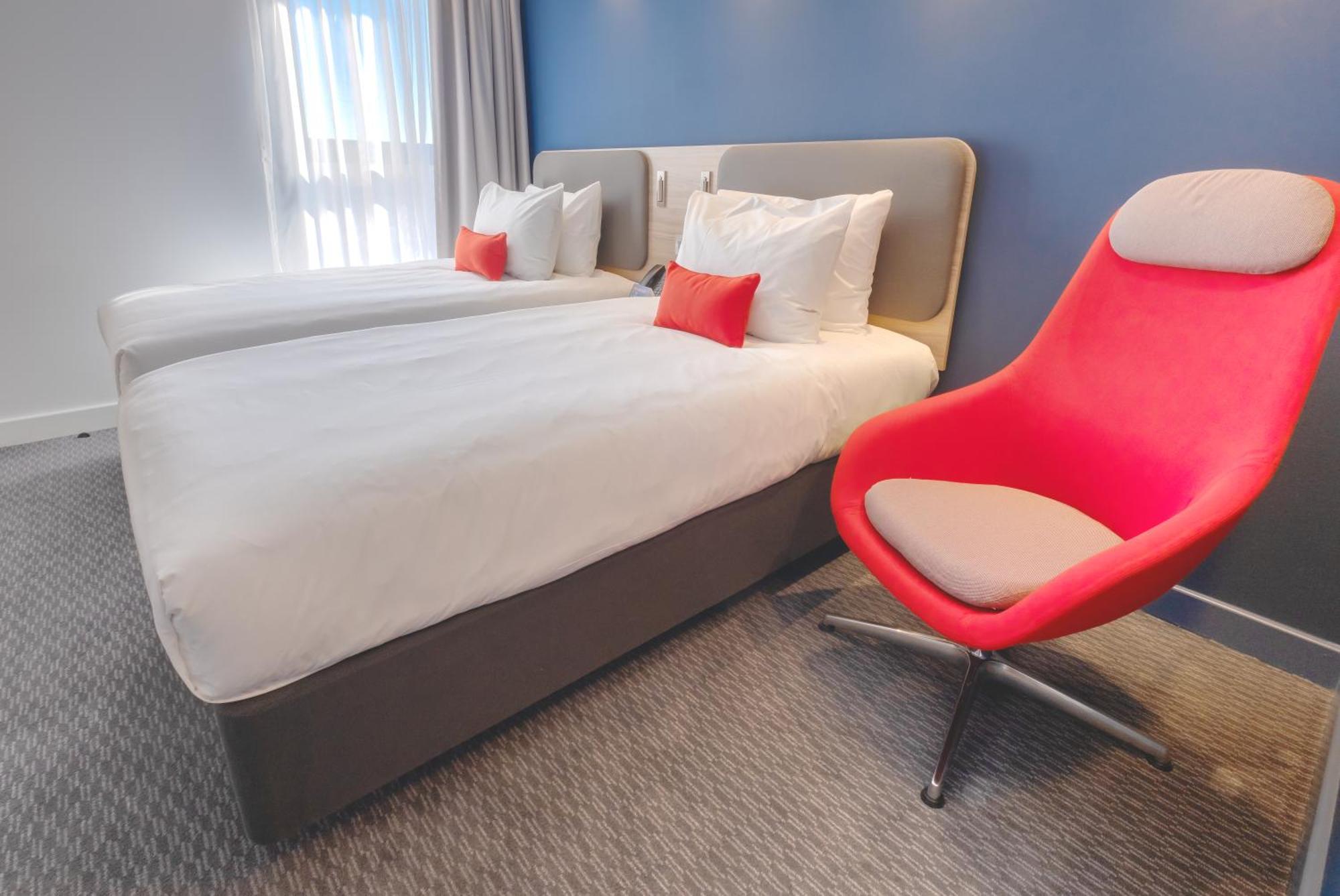 Holiday Inn Express - Fleet By Ihg 外观 照片