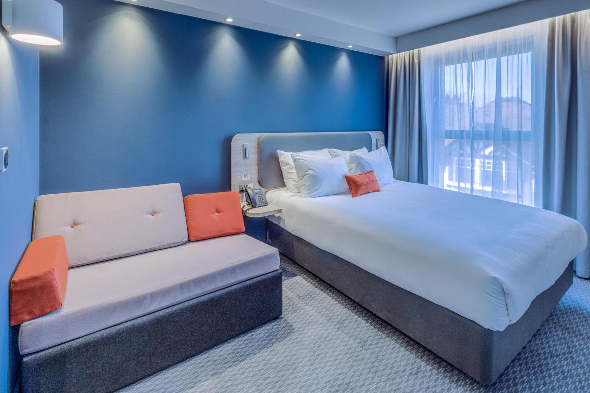 Holiday Inn Express - Fleet By Ihg 外观 照片